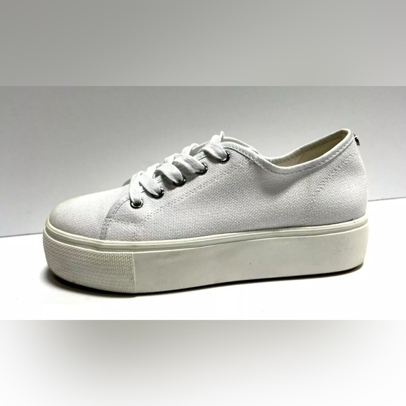 Steve Madden Elore Womens Sneaker White size 8 M - Picture 1 of 5